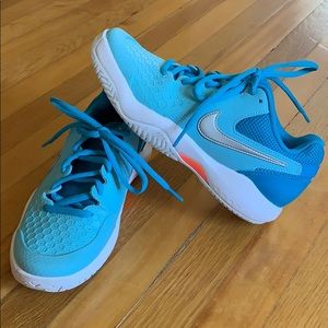 Nike Tennis Sneakers 🎾 🎾